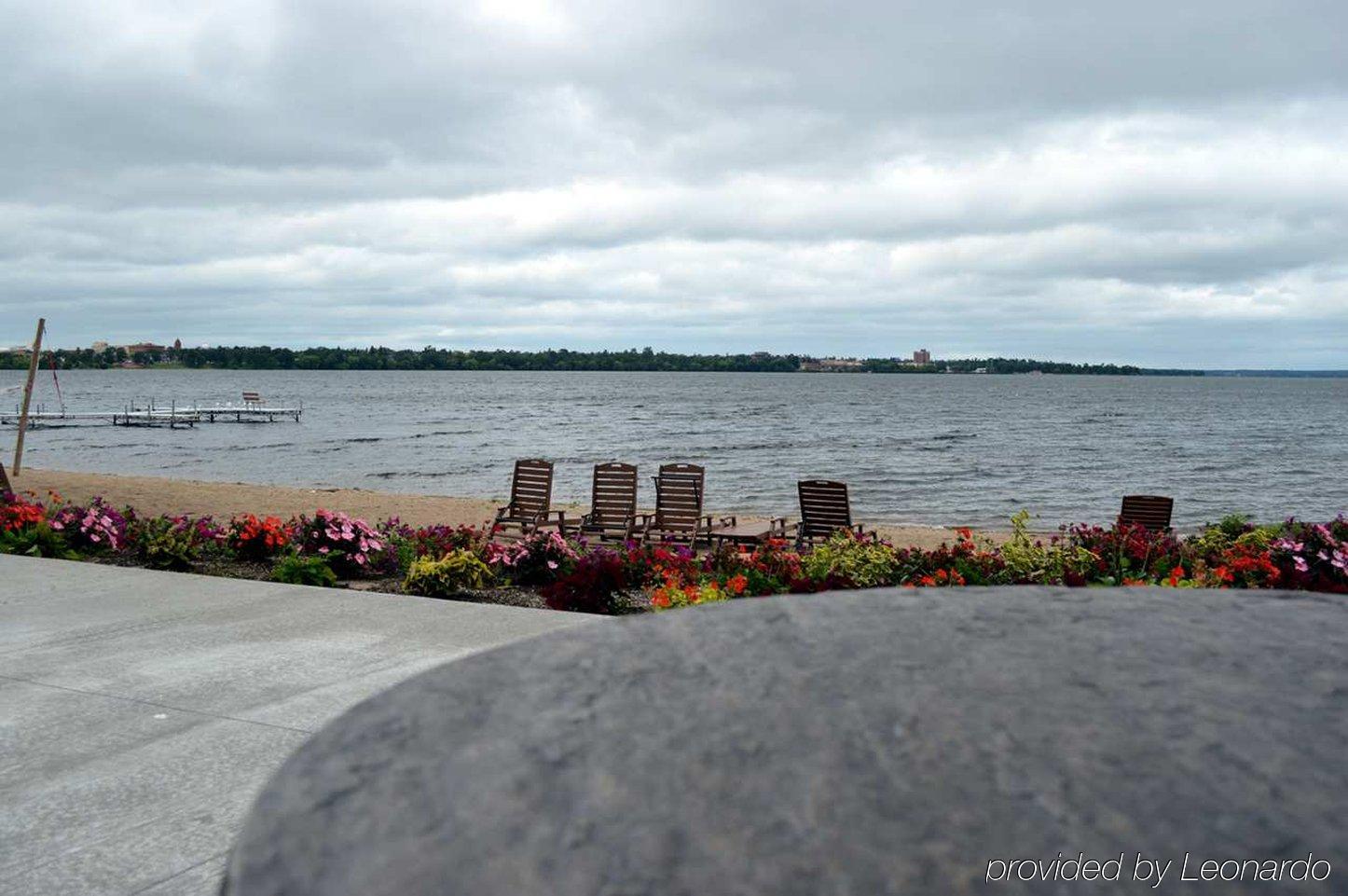 Doubletree By Hilton Bemidji Hotel Bagian luar foto