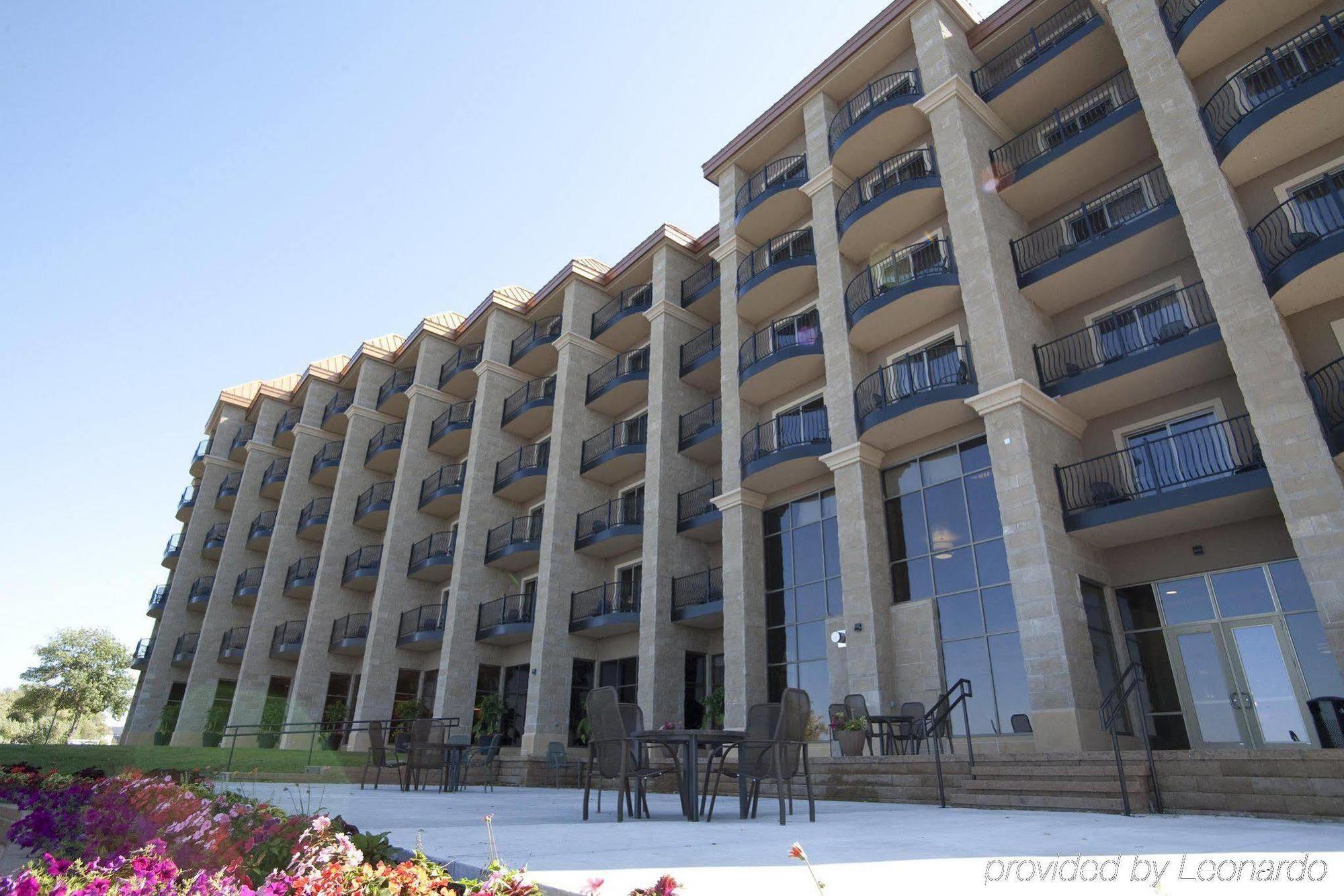 Doubletree By Hilton Bemidji Hotel Bagian luar foto