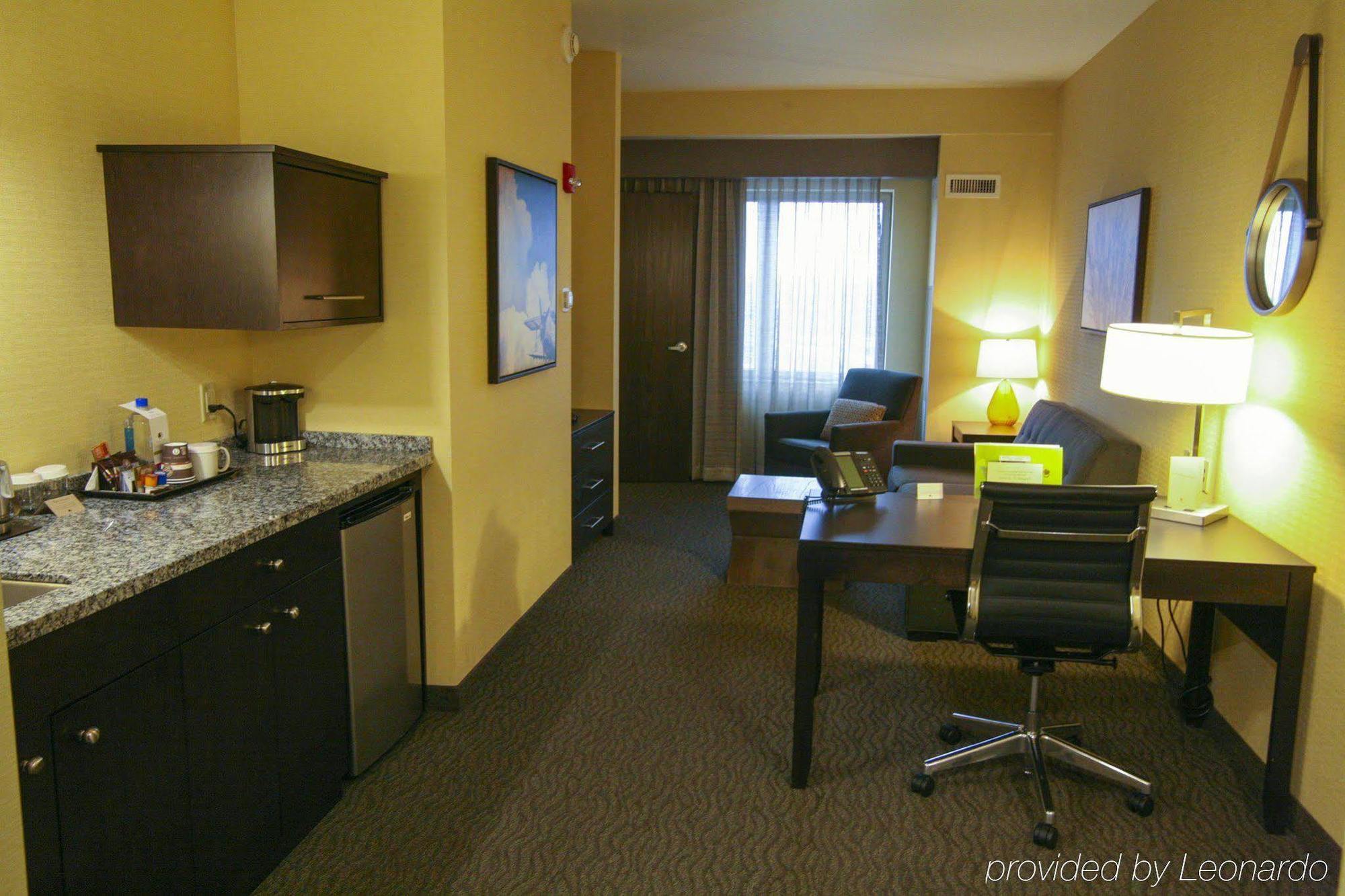 Doubletree By Hilton Bemidji Hotel Bagian luar foto