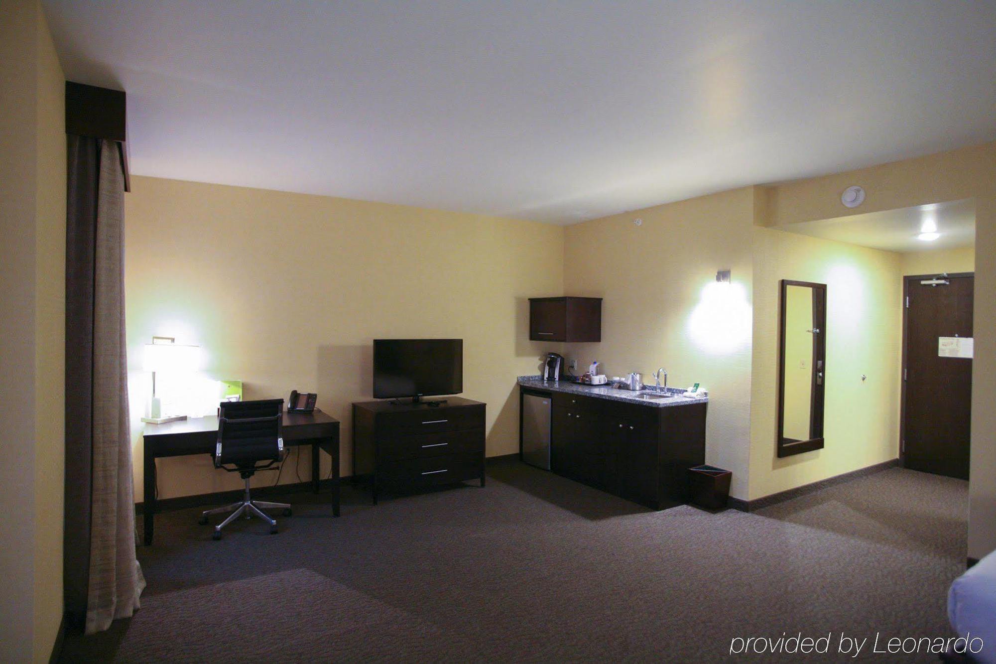 Doubletree By Hilton Bemidji Hotel Bagian luar foto