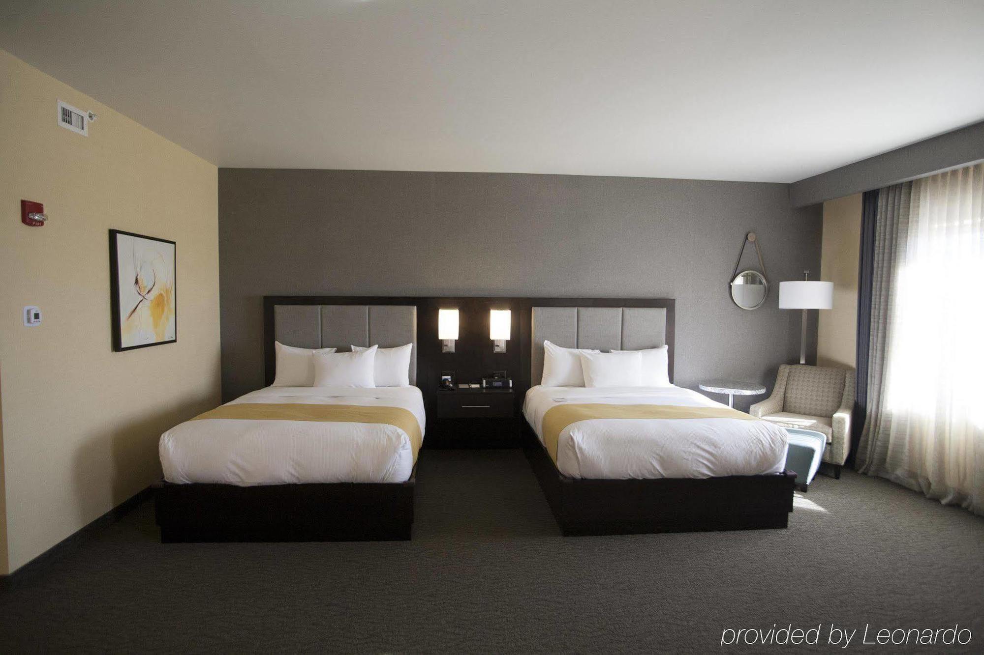 Doubletree By Hilton Bemidji Hotel Bagian luar foto
